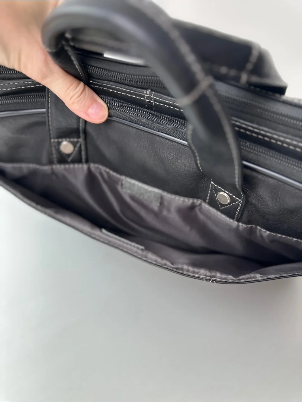 Kenneth Cole Classic Genuine Leather Briefcase Laptop Messenger Bag Black